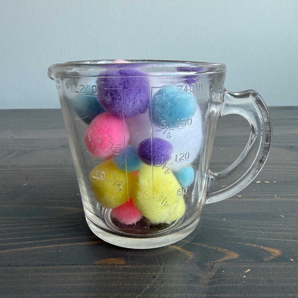 Vintage Pyr-O-Rey thick walled glass 1 cup measurer